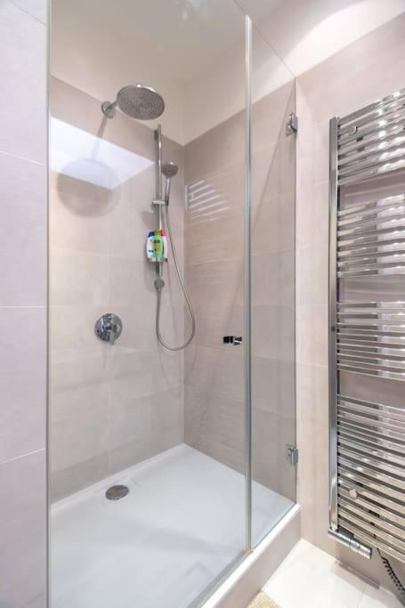 Luxury Apartment On Old Town Square Praag Buitenkant foto