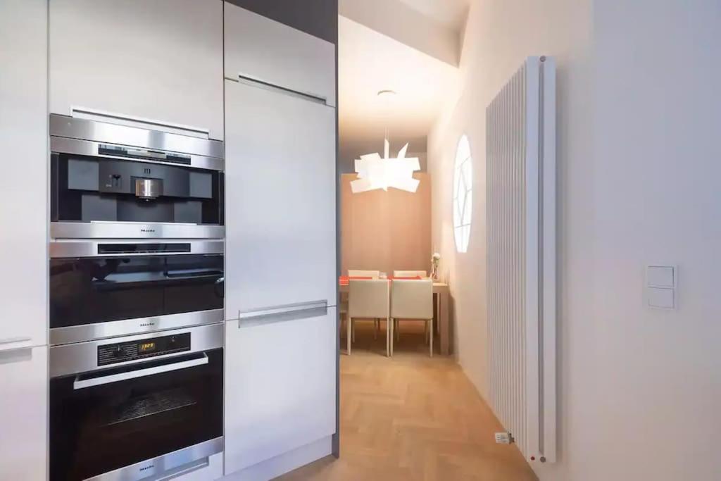 Luxury Apartment On Old Town Square Praag Buitenkant foto